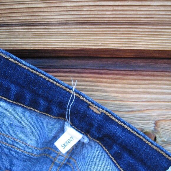 Rag and Bone Dark Denim Skinny Jeans - Picture 8 of 8